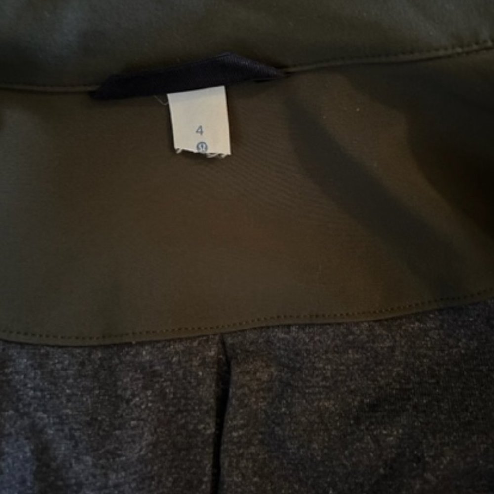 lululemon Ruched Back Jacket - Picture 13 of 13